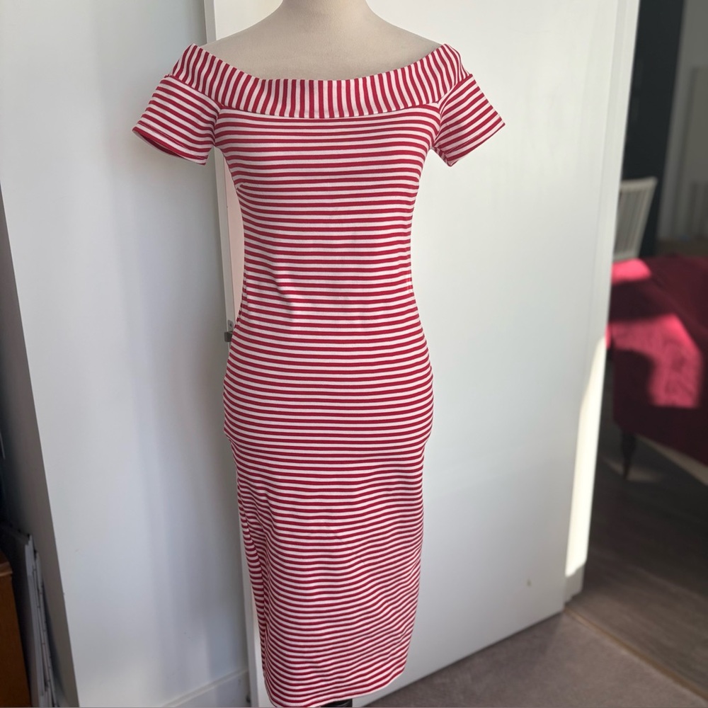 Bettie Page pinup girl, 1950’s Wiggle Dress